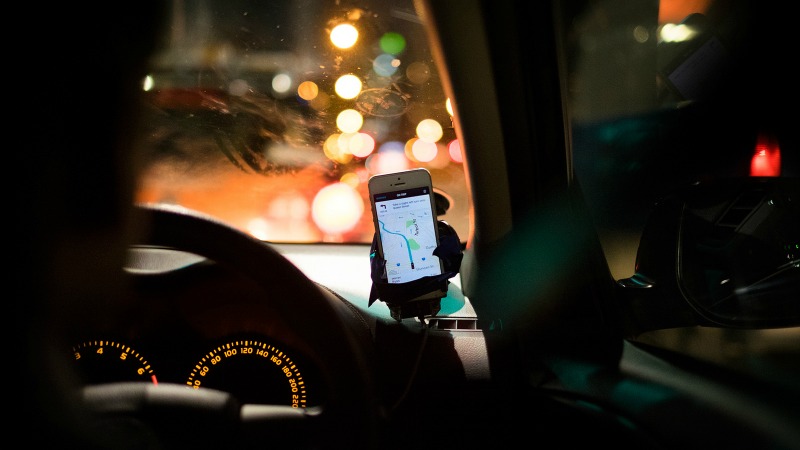 Uber, İtalya’da Taksicilerle Anlaştı