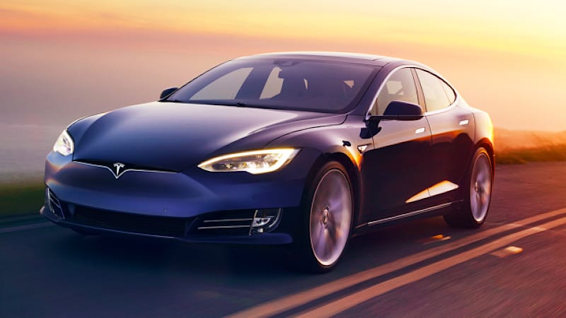 Elon Musk Tesla Hissesi Satmaya Devam Ediyor