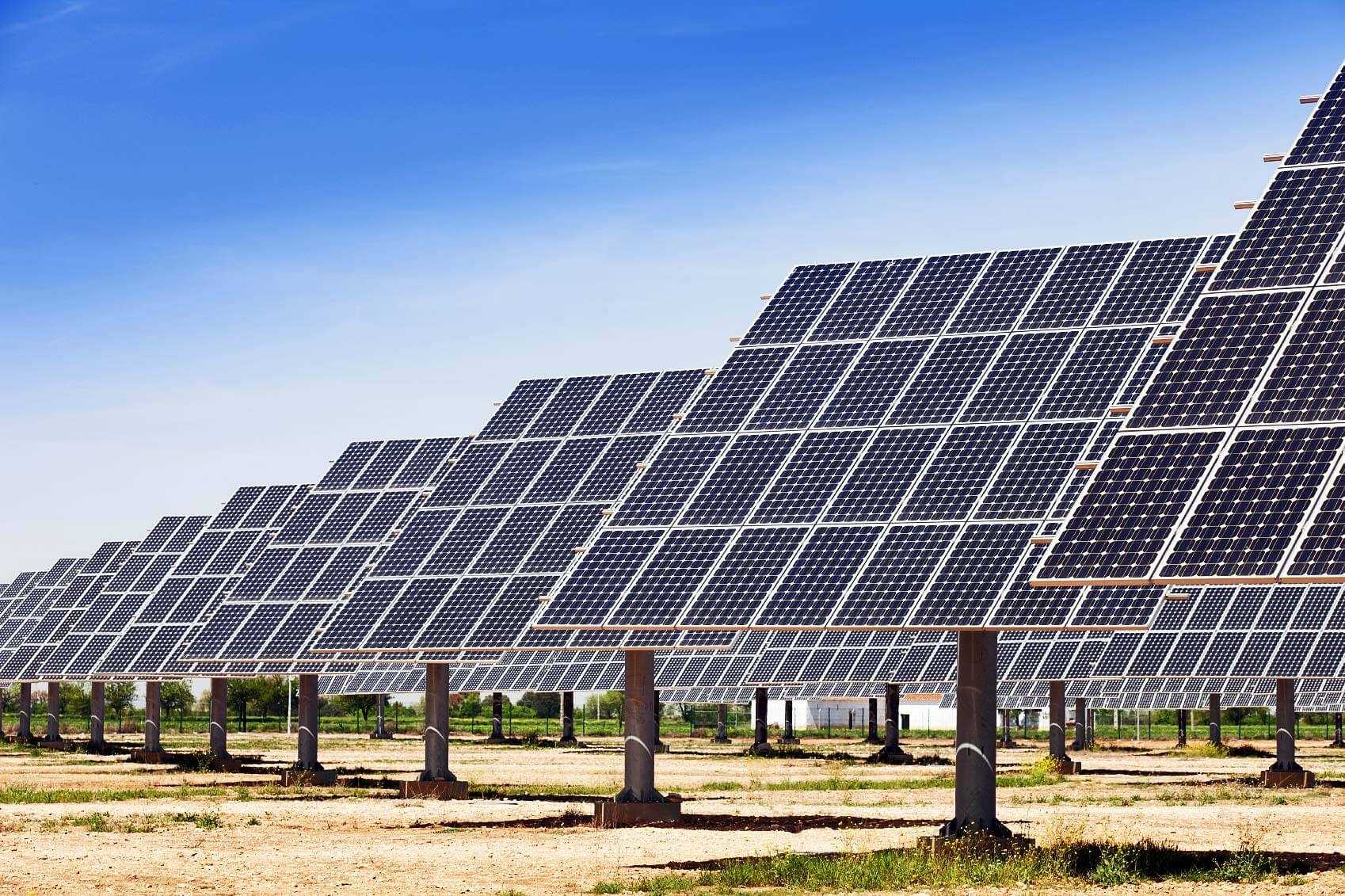 Güneş Enerjisi Yatırımları, Petrol Üretim Harcamalarını Geride Bırakıyor!