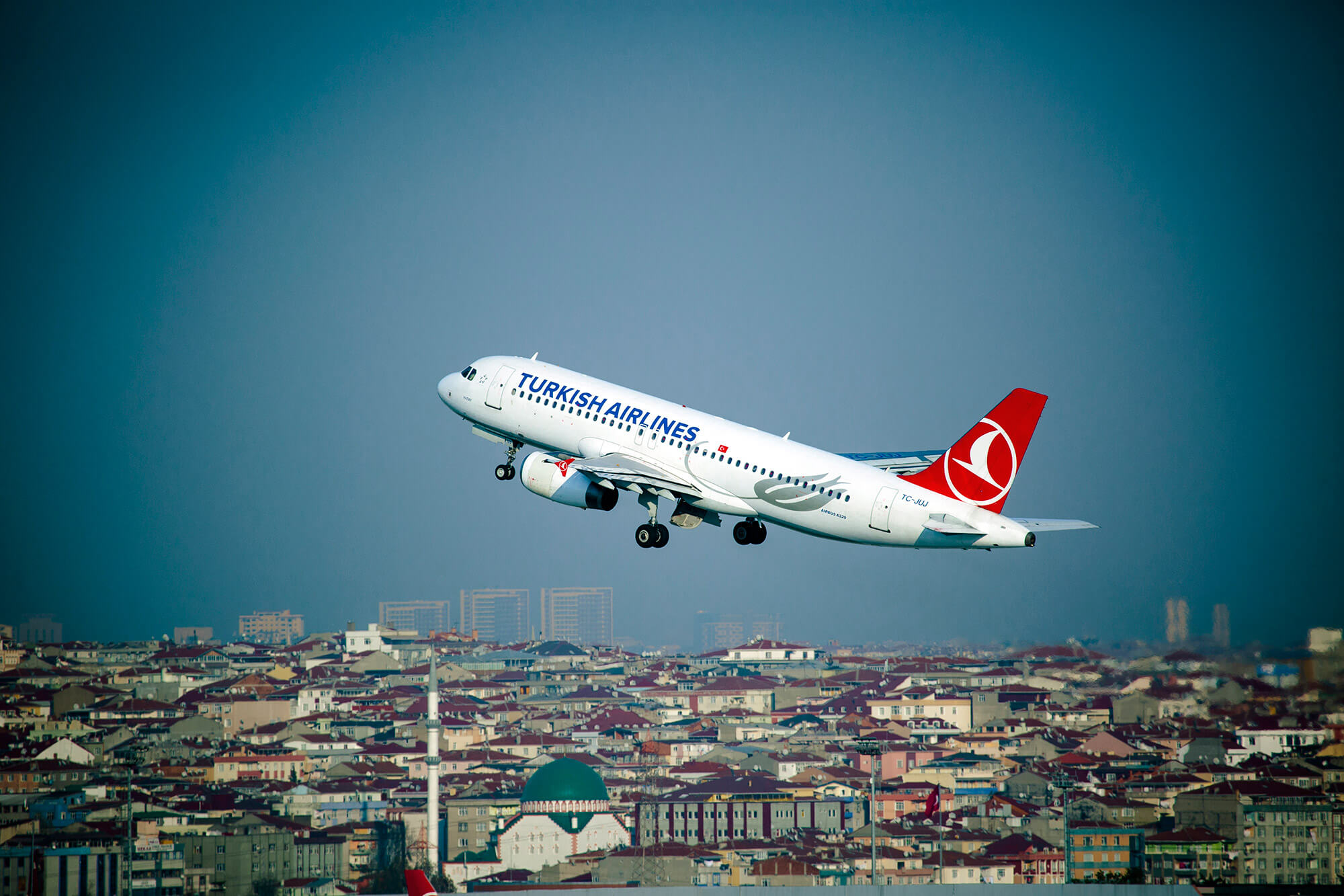 Türk Hava Yolları Nisanda 6,5 Milyon Yolcu Taşıdı