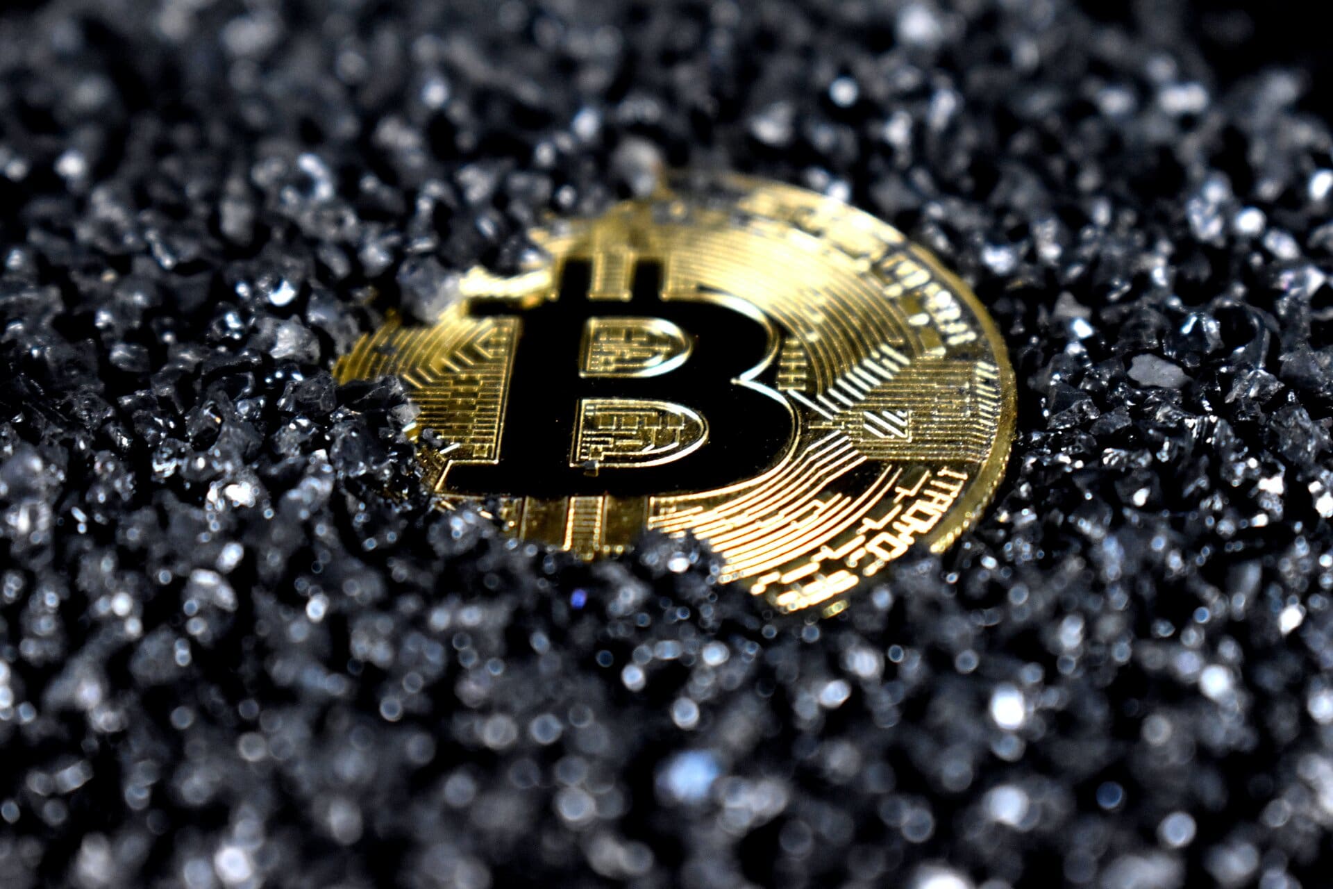 Bitcoin Ağındaki Artan Trafik, Madencilik Hisselerine Yaradı