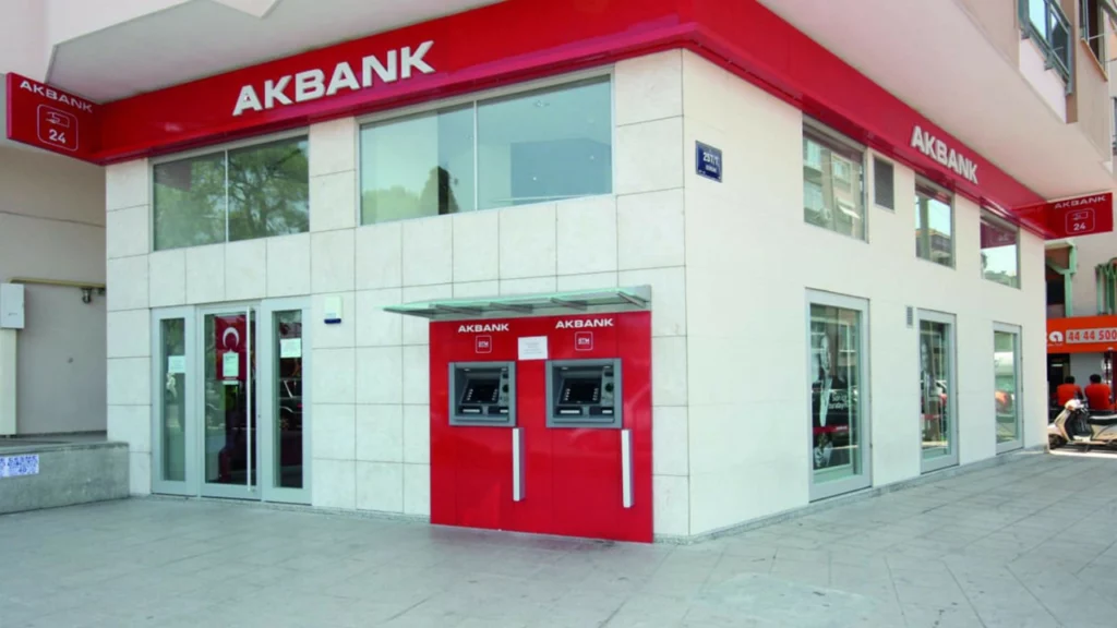 Akbank (AKBNK) 2. Çeyrekte Piyasa Beklentisinin Üzerinde Net Kâr Açıkladı