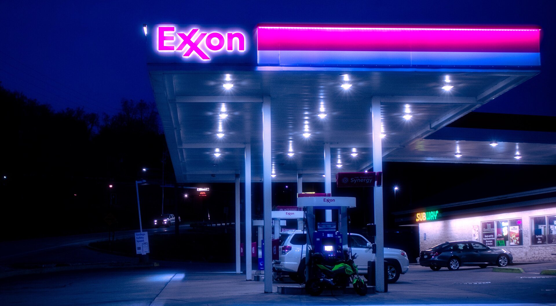 ExxonMobil’in Kârı Düştü ama Yatırımlara Devam Ediyor