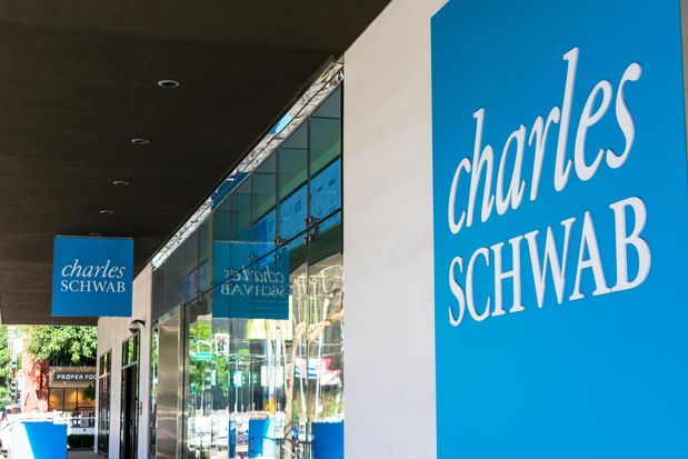 Charles Schwab İşten Çıkarmalara Başladı, Bazı Ofislerini de Kapatacak