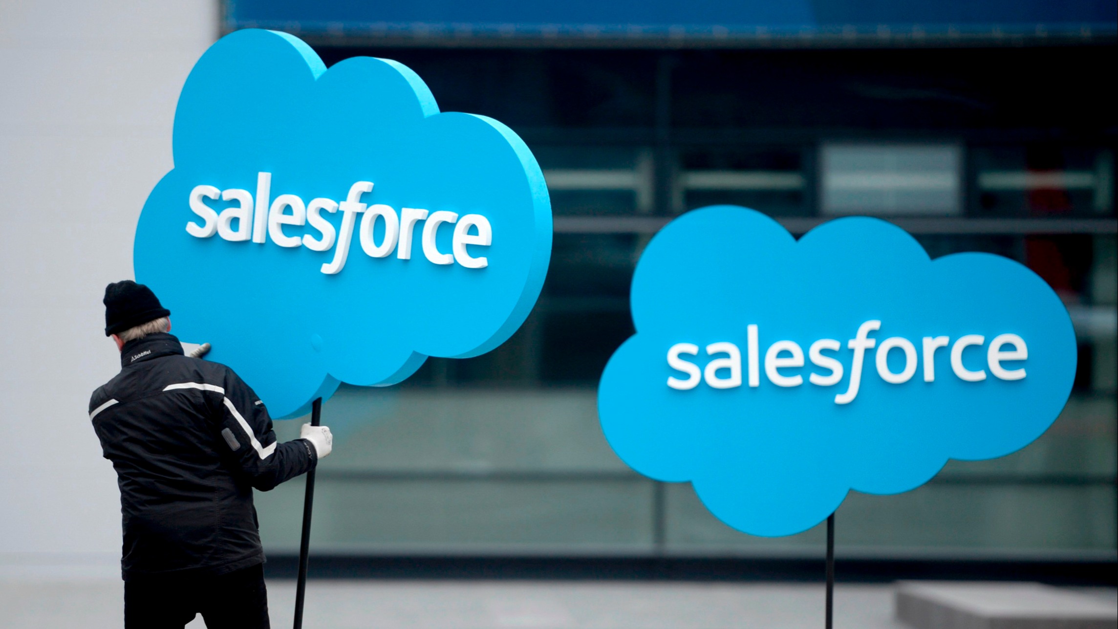 Salesforce Beklentileri Aştı, Hisse Yükseldi