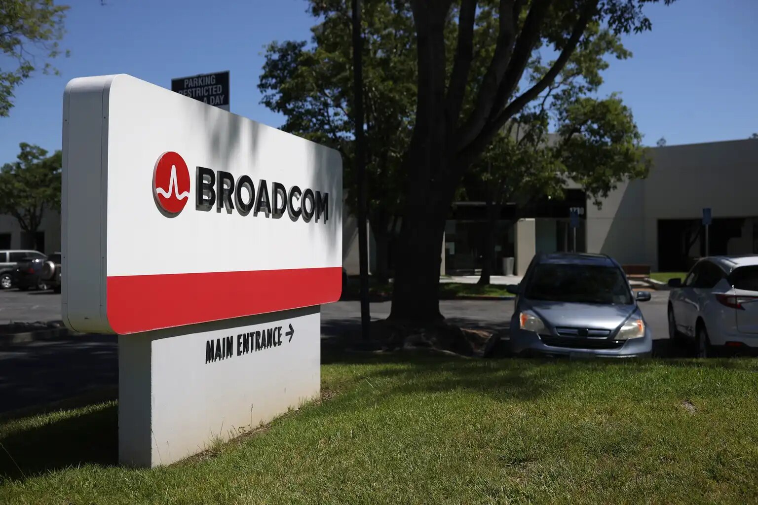 Broadcom, VMware’de 1.300 Kişinin İşine Son Verecek